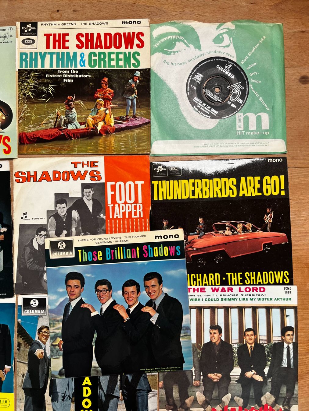 Dischi in vinile: The Shadows - 18 Singles Vinyl Sammlung – Usato da Zürich venduto da Allrounders 2