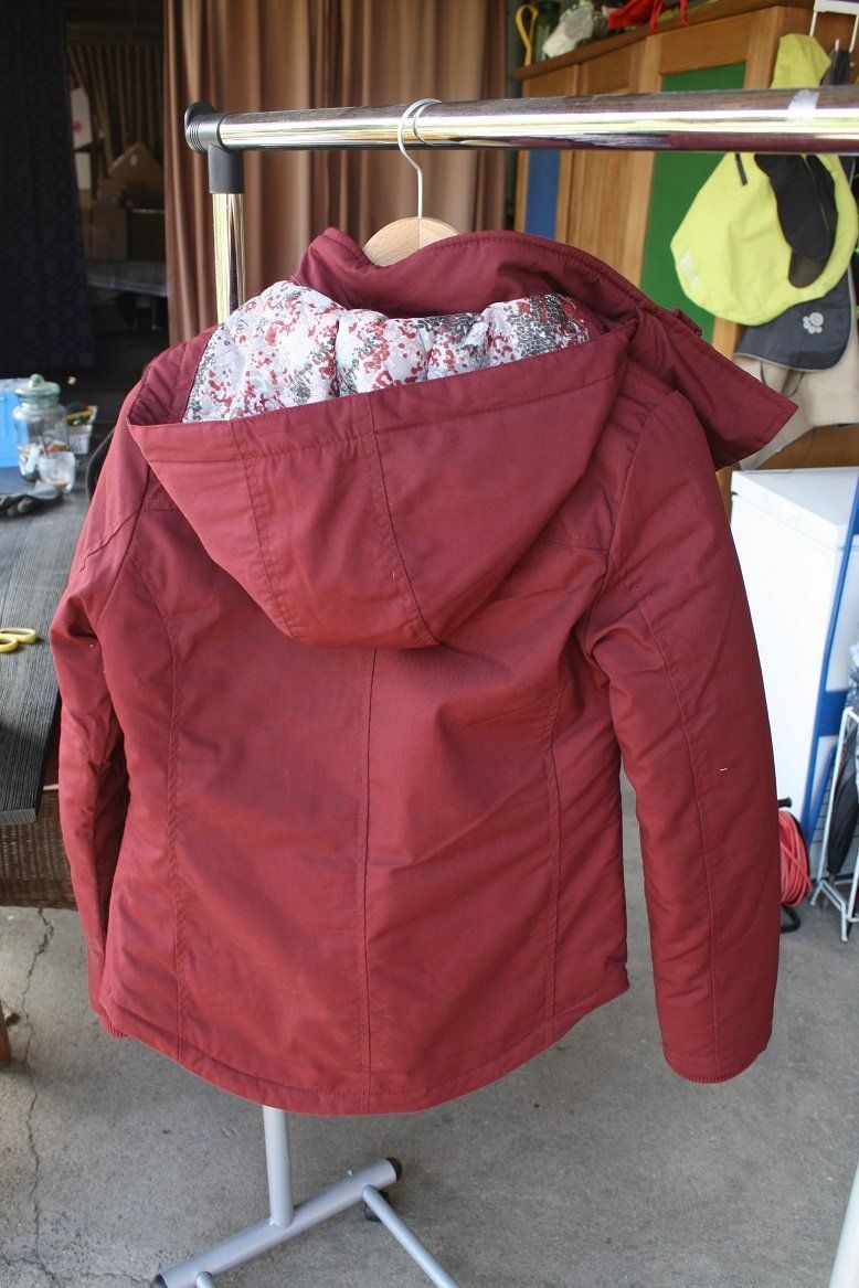 Jacken: 2 Jacken mit Kaputze neu gr s – Neu (gemäss Beschreibung) aus zuchwil von parson65 3