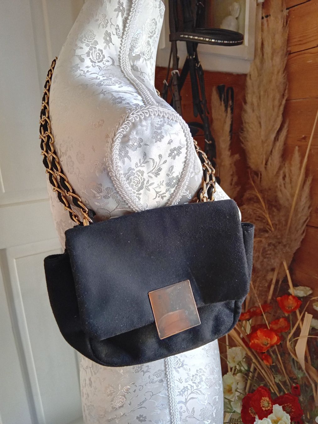 Borse da donna: Schwarze Goldkette Vintage Handtasche – Nuovo (secondo la descrizione) da Rüthi (Rheintal) venduto da titlis07