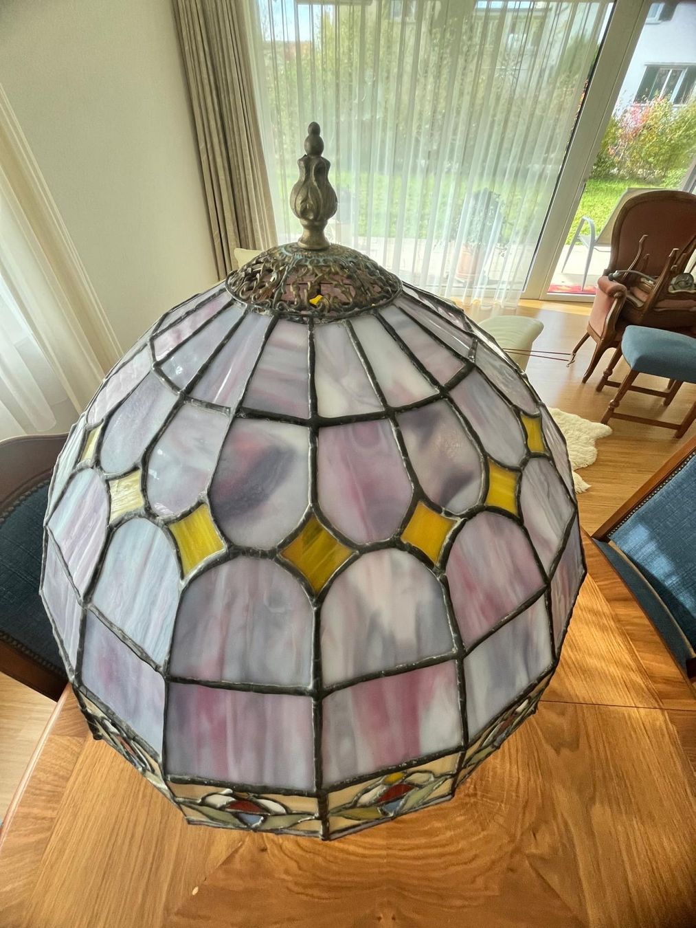 Lampade: Wunderschöne Tiffany-Stil Tischlampe – Usato da Klingnau venduto da Umweltklinik 1