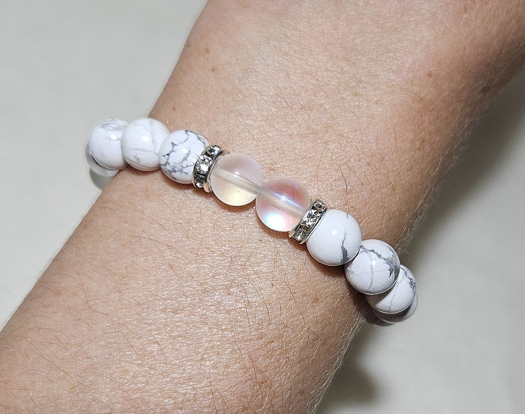 Armbänder & -reifen: Howlith-Kristall Armk. - Spendenaktion – Neu (gemäss Beschreibung) aus Unterkulm von Nachtigall 1