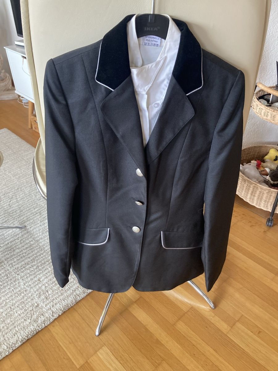 Lotti di vestiti: Turnieroutfit Dressur – Usato da Rüti ZH venduto da Bernhard_Diener