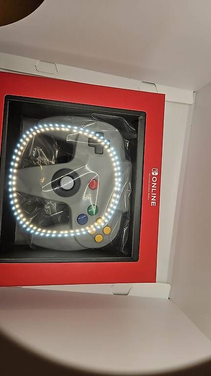 Controller: N64 Nintendo Switch Online Controller + OVP (Neuwertig) – Gebraucht aus Ebmatingen von RetroVans 3