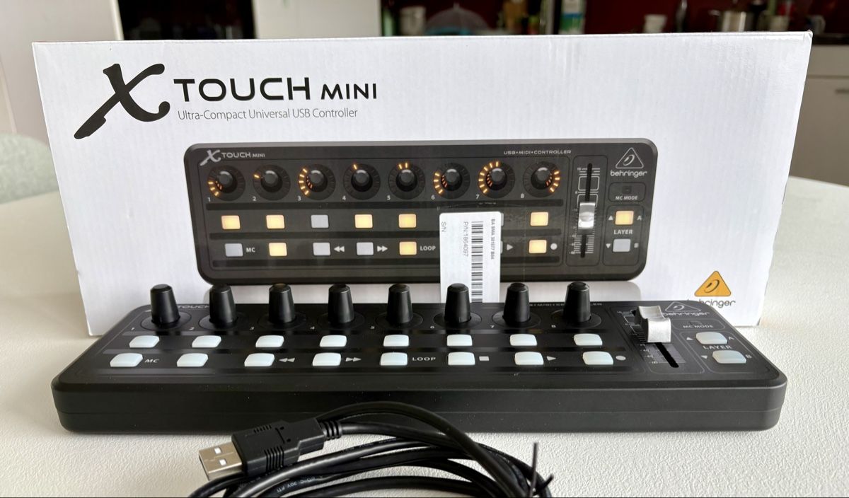 Behringer Console di mixaggio: Behringer X-Touch Mini – Usato da Kriens venduto da afr_f5x5