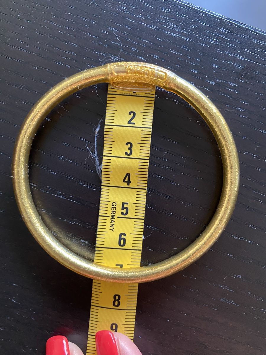 Armbänder & -reifen: Bracelet tibétain doré – Gebraucht aus Gorgier von hcaroline4 2
