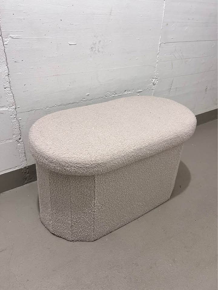 Sgabelli: Grosser Hocker mit Stauraum in Teddy-Optik – Nuovo (secondo la descrizione) da Solothurn venduto da sl_27