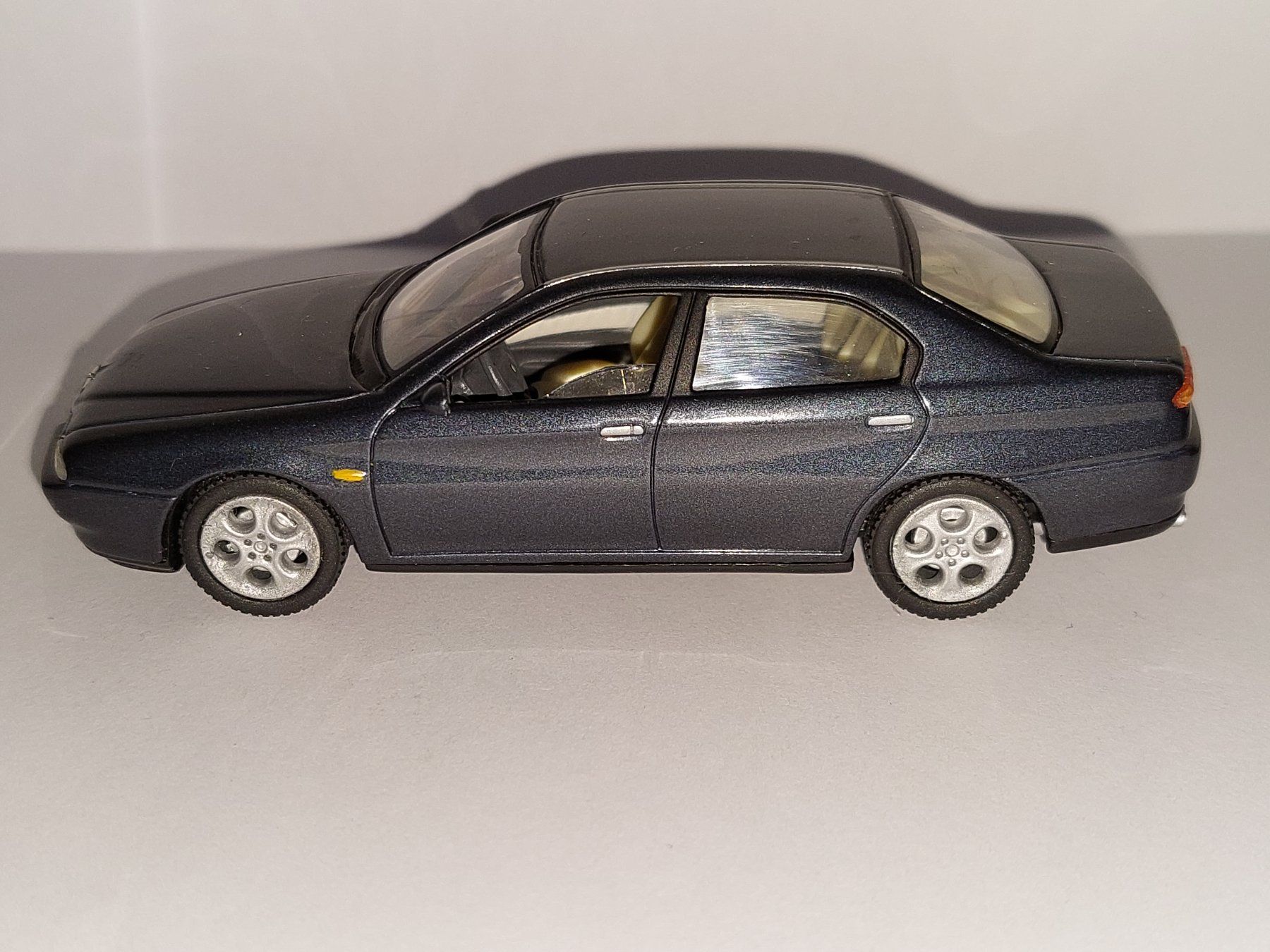 Alfa Romeo Modellautos: Alfa Romeo 166 1:43 Solido – Gebraucht aus Diegten von isetta590 1