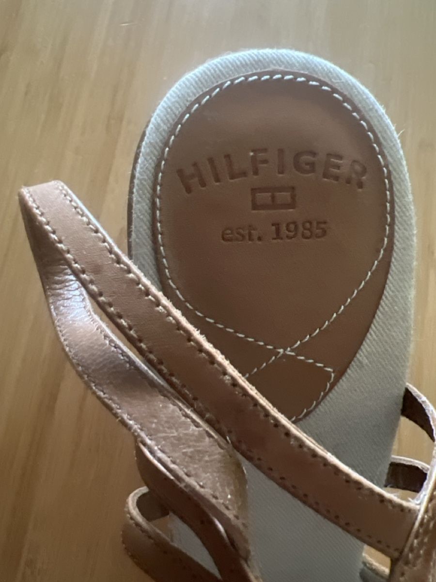 Tommy Hilfiger Scarpe da donna: Escarpins compensés Tommy Hilfiger cuir - 41 – Nuovo (secondo la descrizione) da Nyon venduto da ikel78 2