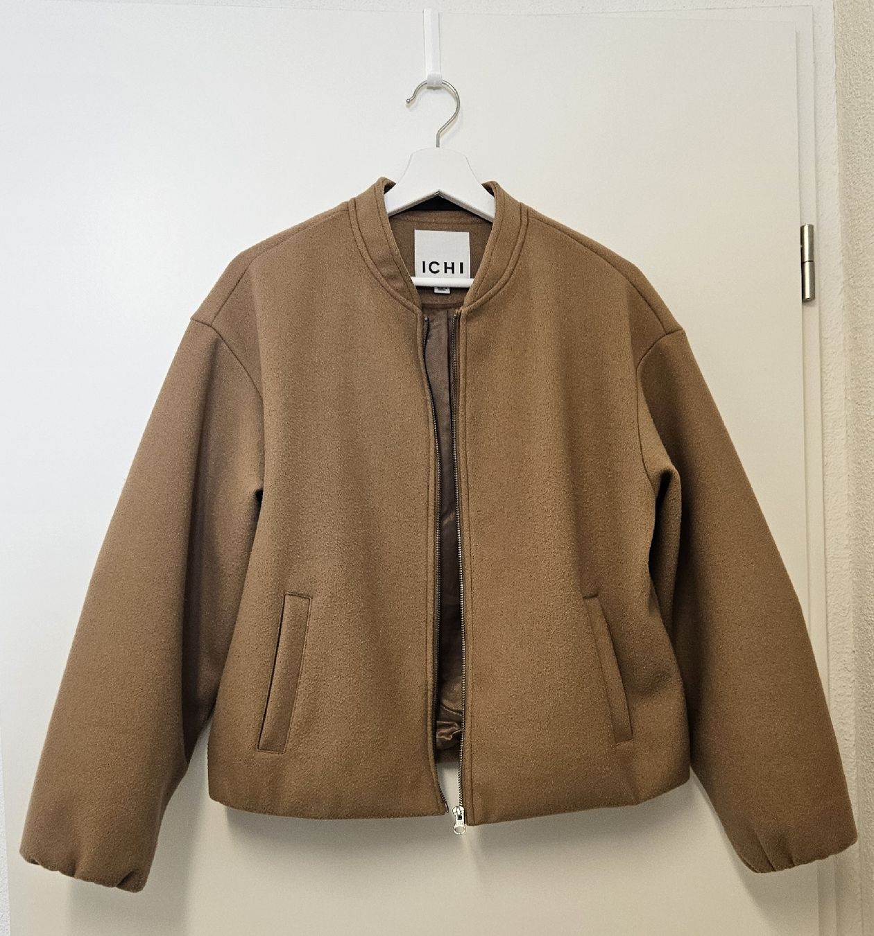 Jacken: Ichi camel bomber jacket size S – Gebraucht aus Zürich von ada_xqw6
