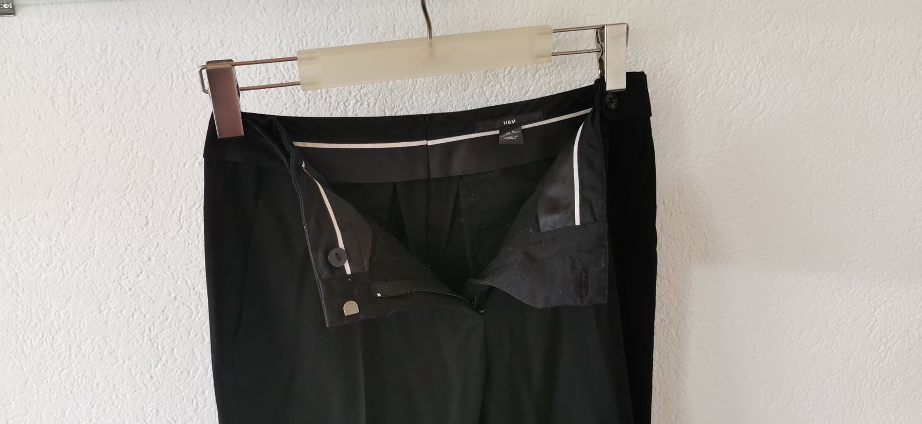 H&M Pantaloni: Business / Stoff Hose schwarz – Usato da Wyssachen venduto da Soenne 1