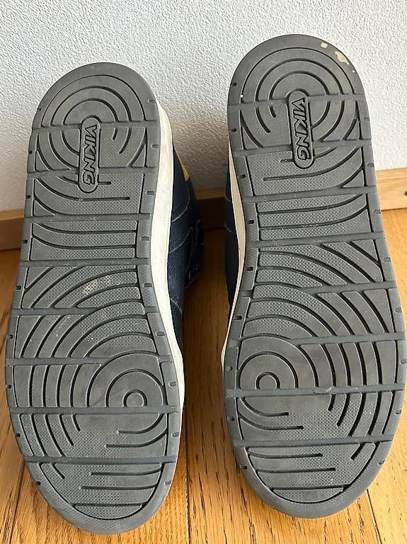 Scarpe da uomo: Viking Winterschuh Junge Gr.42 – Usato da Ilanz venduto da nvi_9r69 2