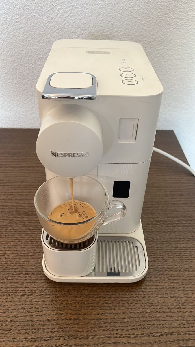 Nespresso Kaffeemaschinen & Espressomaschinen: Nespresso delonghi  – Gebraucht aus Root von HHParts
