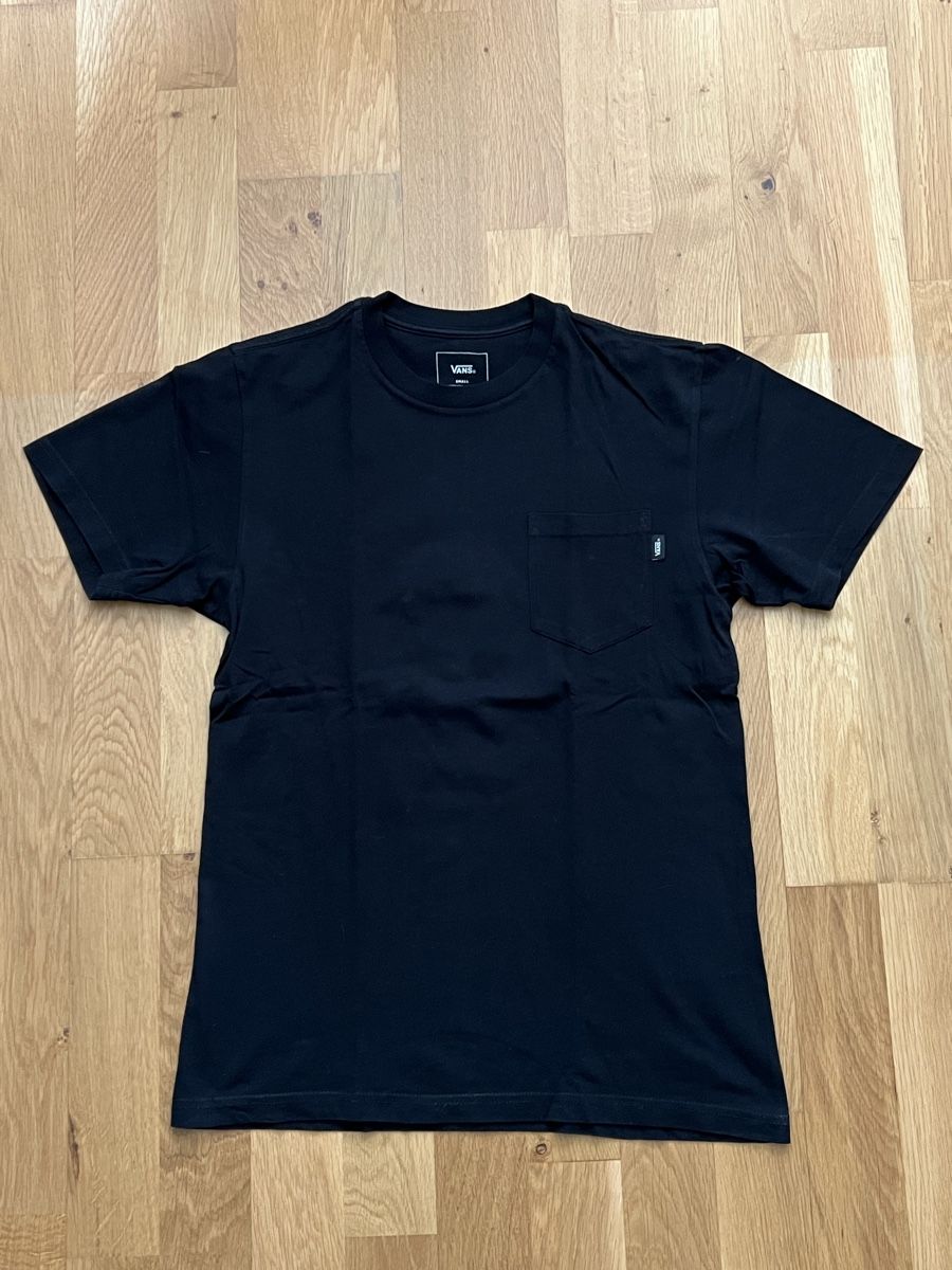 Vans T-shirt: T-shirt Vans noir, taille S – Usato da Cortaillod venduto da Y1nn_jqr 1