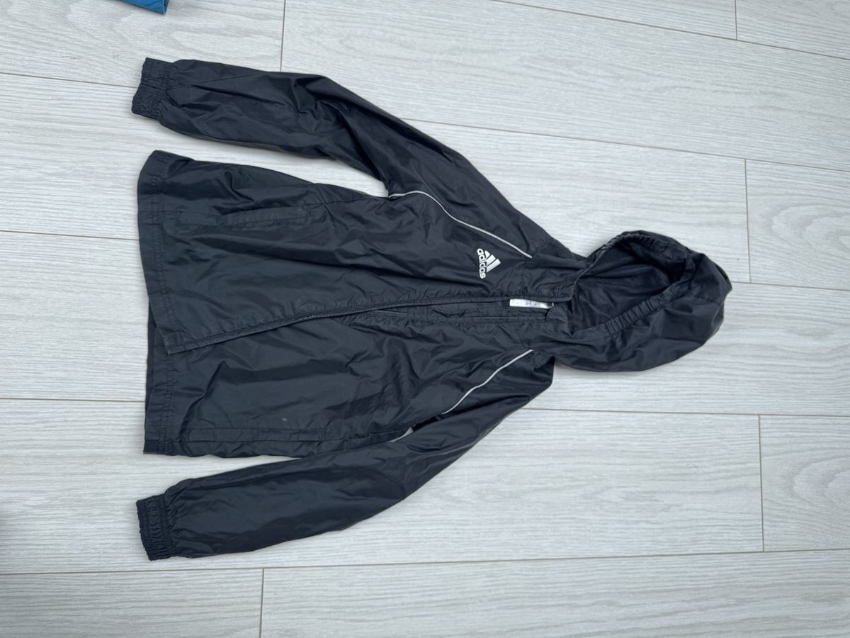 Adidas Jacken & Mäntel: Jacke Adidas gr. 128 – Gebraucht aus Basel von mimi8668 1