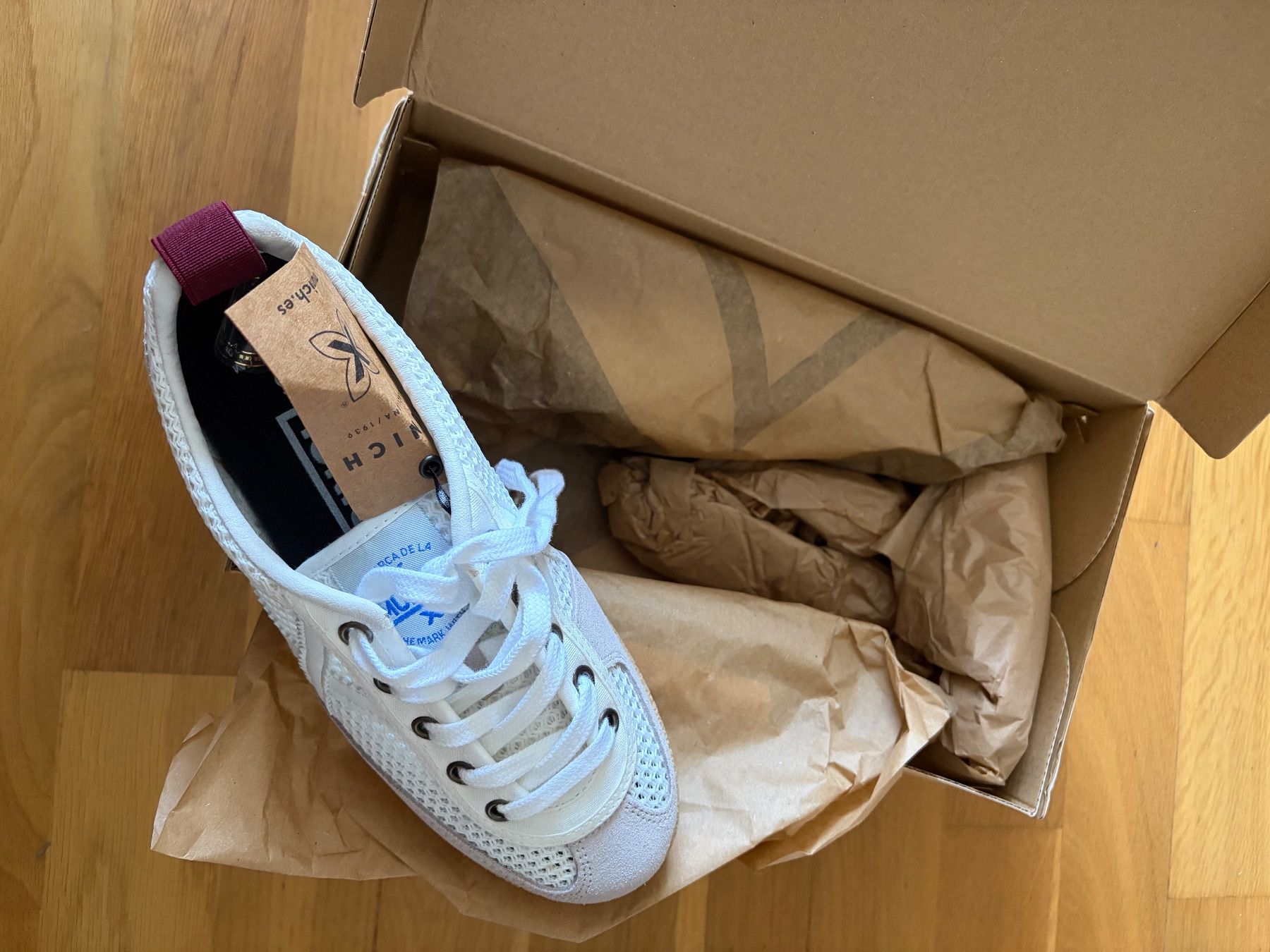 Scarpe da donna: Munich Summer Sneakers NEW size 36 – Nuovo e nell'imballaggio originale da Luzern venduto da AM2nd