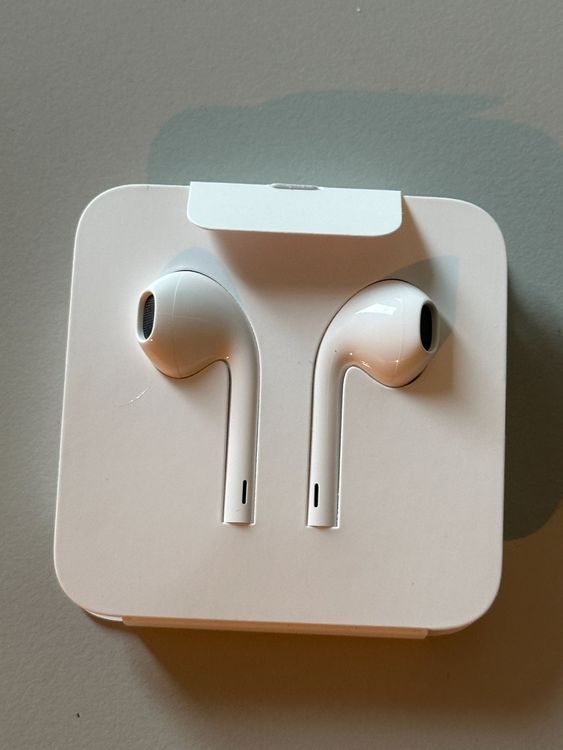 Apple EarPods mit Lightning Connector weiss Kaufen auf Ricardo