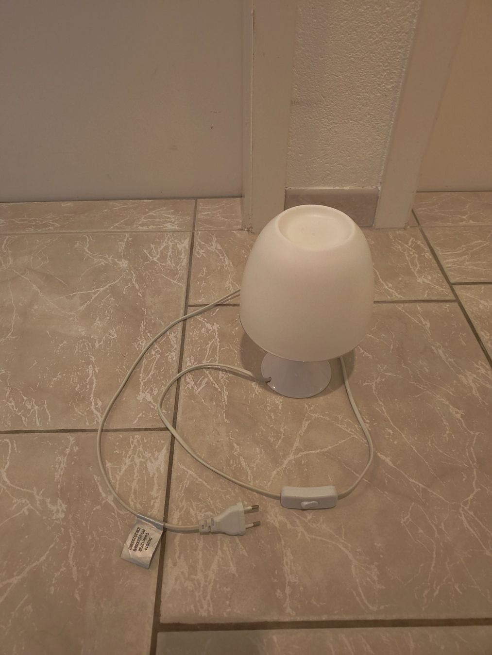 Conforama Lampade: Tischlampe – Usato da Dättwil AG venduto da Zynq