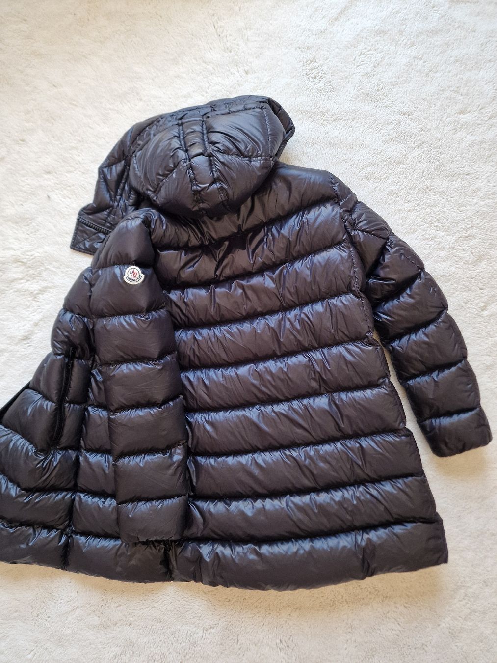 Moncler Giacche: Doudoune longue Moncler "Suyen" – Nuovo (secondo la descrizione) da Yverdon-les-Bains venduto da Scmps 4
