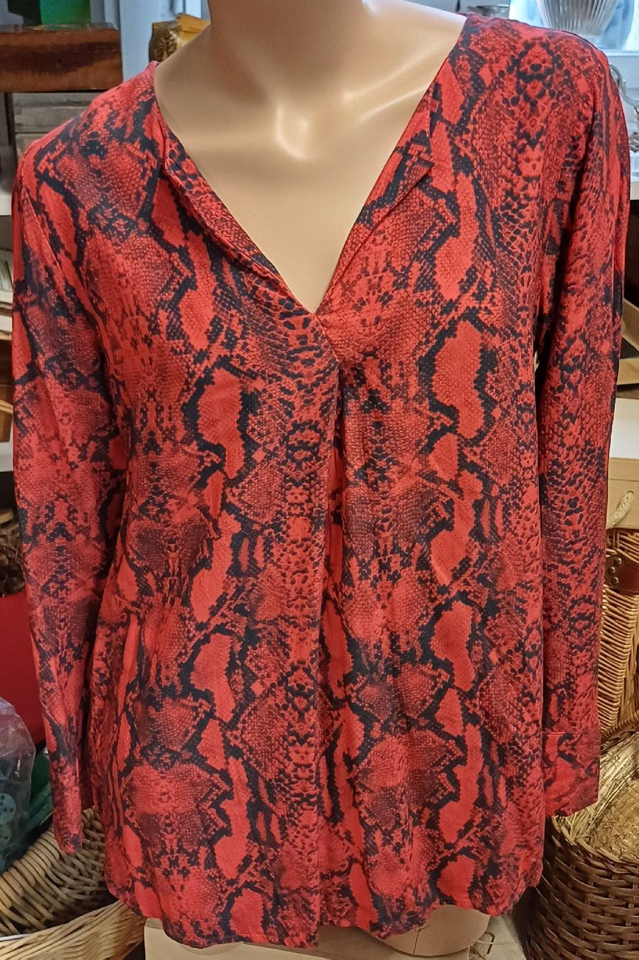 Comma Camicette: Bluse von comma im 38 – Usato da Merenschwand venduto da Brockinell