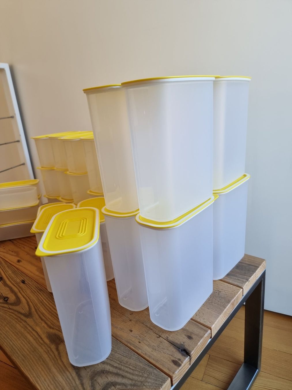 Tupperware Vorratsdosen Set gelb diverse Grössen (Gebraucht) in Aarau für CHF 75 – nur Abholung auf Ricardo kaufen