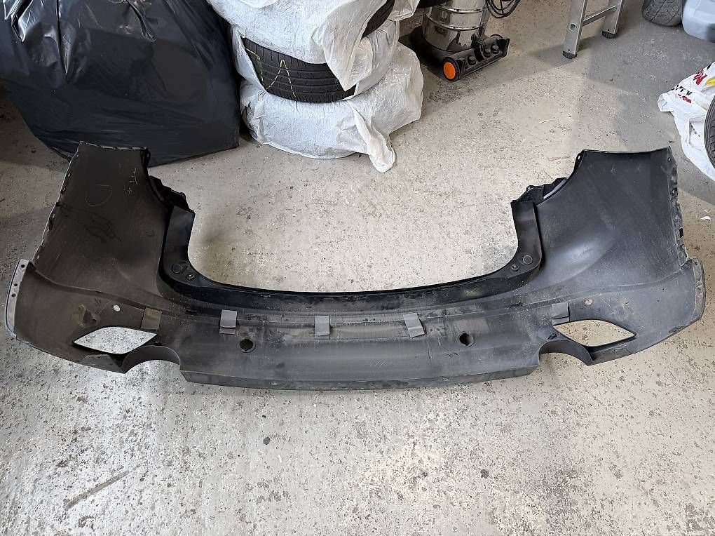 Tutti pezzi di ricambio auto: Heckstossstange Mazda CX5 2014 – Usato da Sennwald venduto da elegance_cars 2