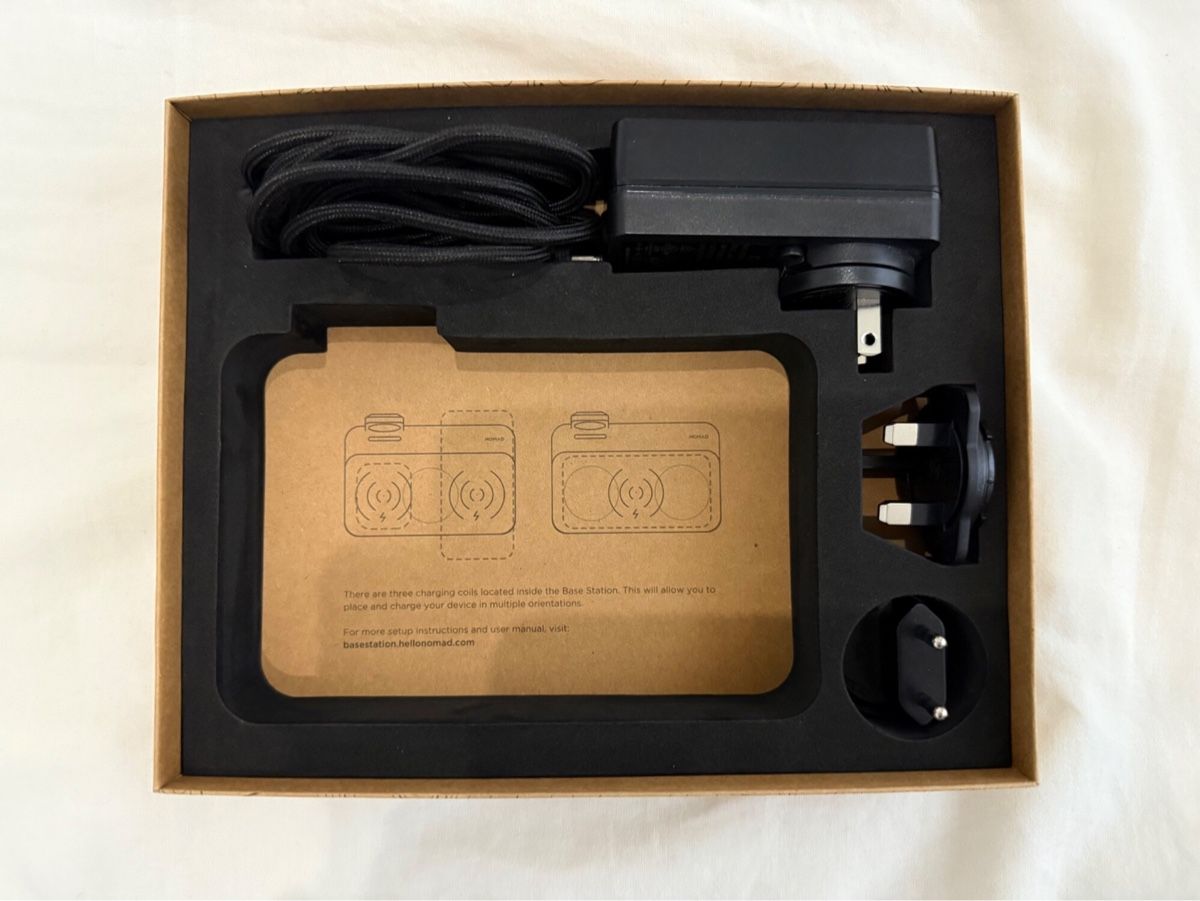 Docking station: Nomad Base Station - Apple Watch Edition – Usato da St. Gallen venduto da TigerCollector 3