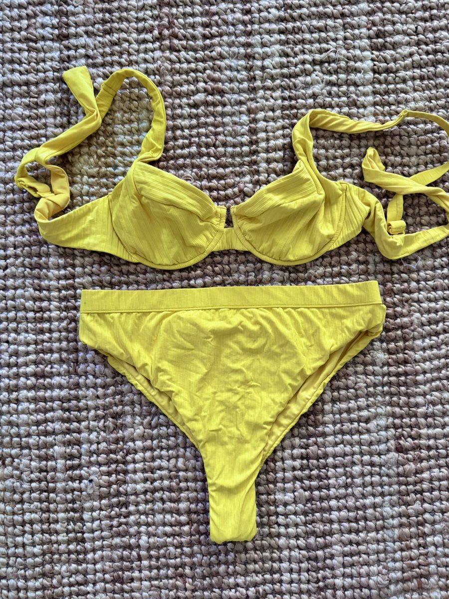 Calzedonia Costumi da bagno & Bikini: Calzedonia Bikini Set Gelb – Usato da Zollikofen venduto da AureusManus