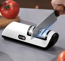 Elektrischer Messerschärfer - Jetzt messerscharf kochen!