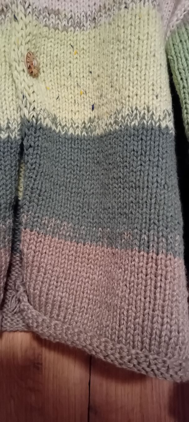 Giacche: Handgestrickte Cashmere Strickjacke,Grösse M – Nuovo (secondo la descrizione) da Burgdorf venduto da carodesign1 4