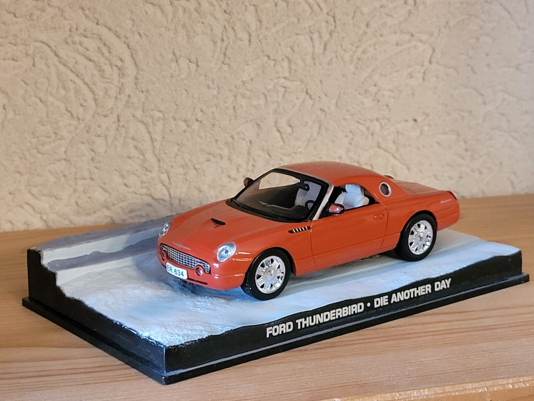 Ford Modellini d'auto: Auto 1:43 - Ford Thunderbird - Diorama James Bond 007 – Nuovo (secondo la descrizione) da Payerne venduto da tintin08 1