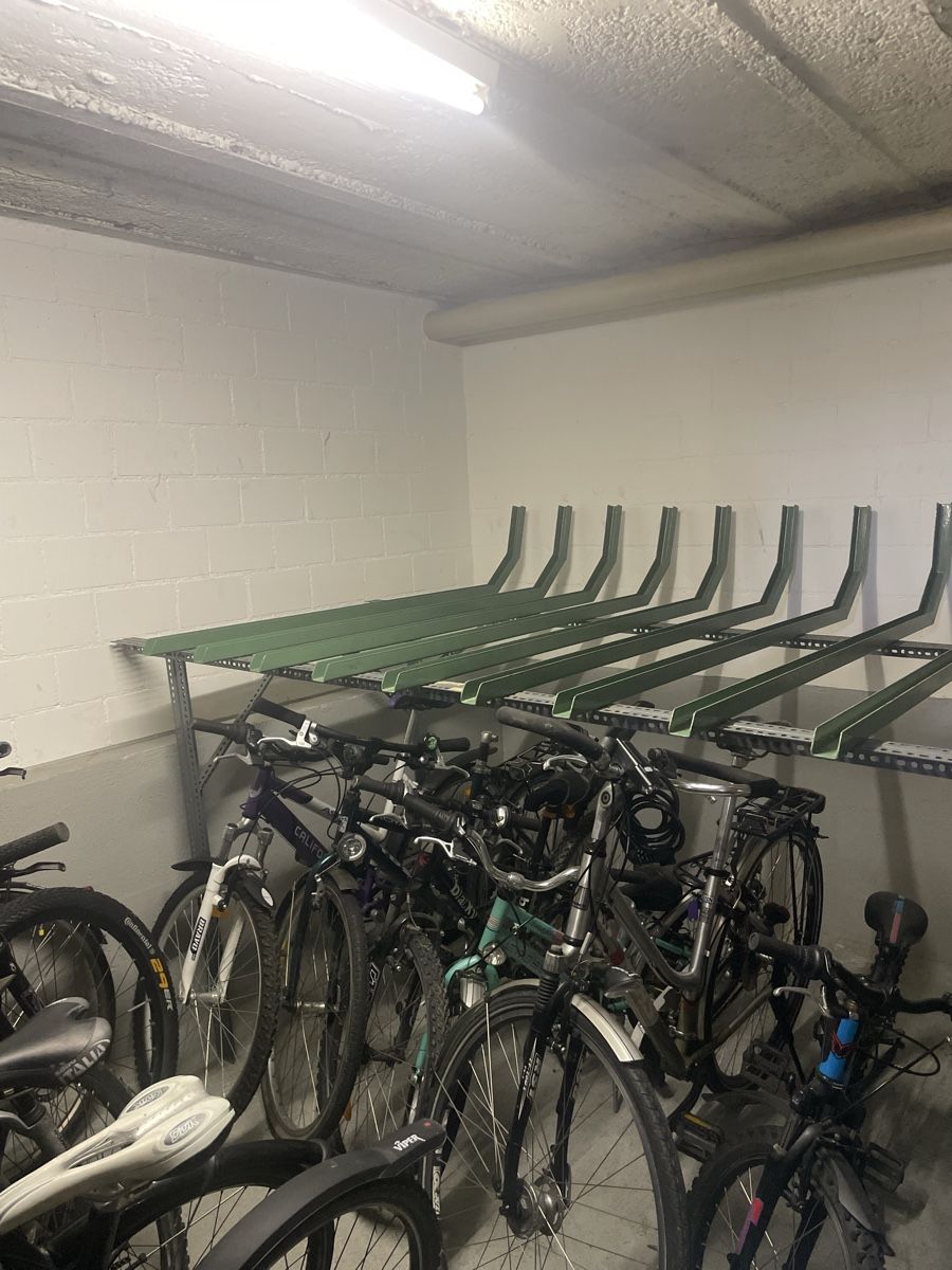 Rateliers à velo: Velo ständer für ca.50 Velo – D'occasion à Elgg par M-A-C 3