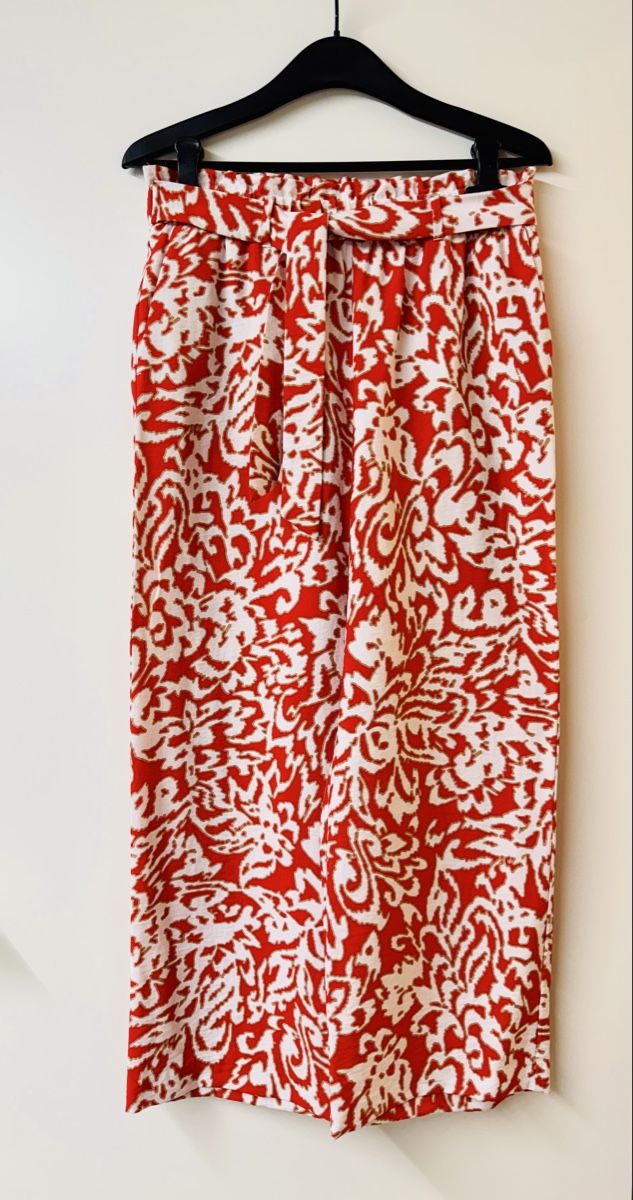 Comma Hosen: COMMA Wide Leg Stoffhose mit Bindegürtel G.36 – Gebraucht aus Oberwil BL von DANA_FOX 3