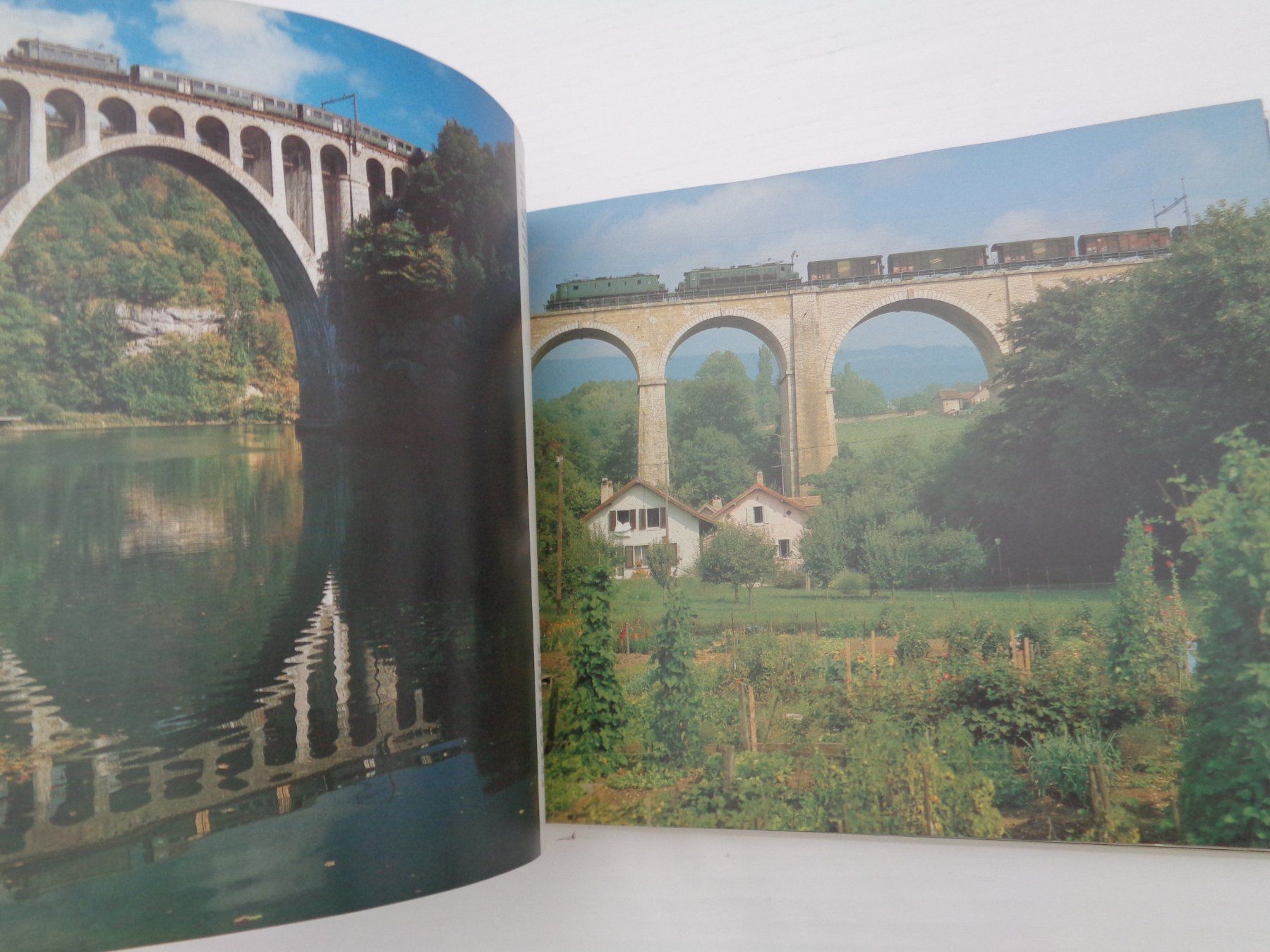 Livres: Die Schweizer Bahnen - Eisenbahn u. Landschaft 160 Bildern – D'occasion à Chur par Oregano1 7