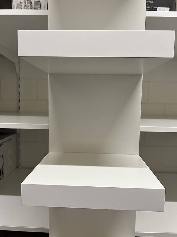 Ikea Scaffali: Ikea Wandregal , weiss – Usato da Stäfa venduto da swi7zer 2