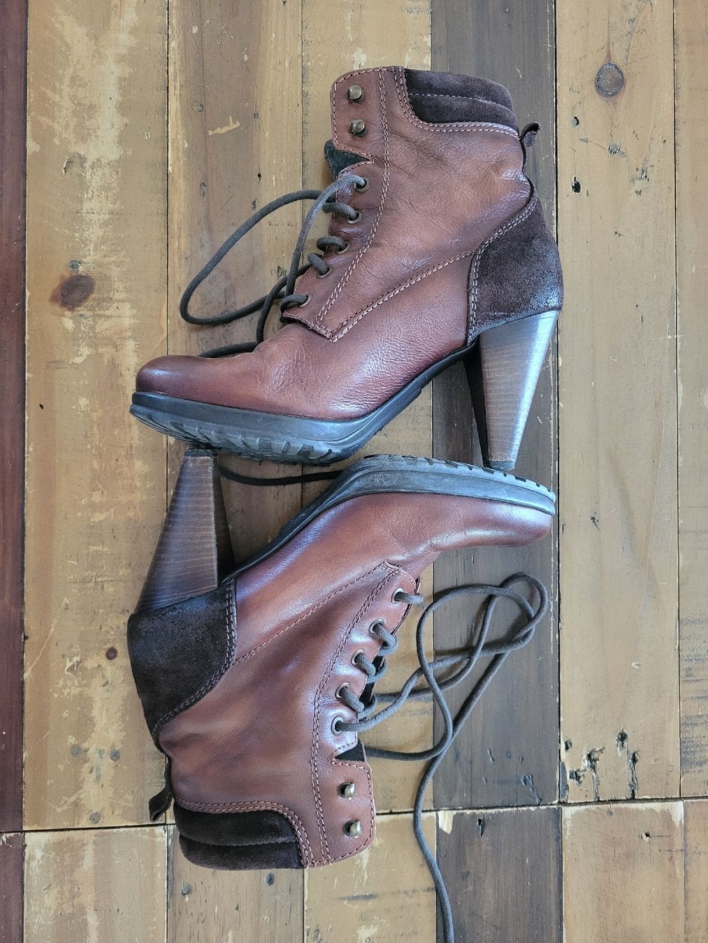 Scarpe da donna: Bottines à lacets en cuir marron - T. 40 – Usato da Ursy venduto da Tchoupitchou