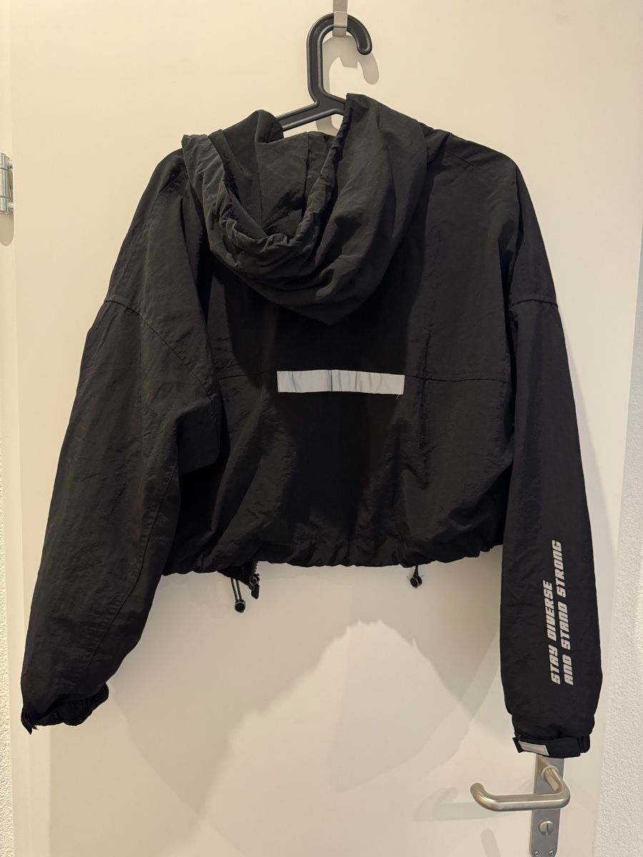 Giacche: Bershka Jacke Schwarz, Gr. M – Usato da Geroldswil venduto da tei_pzh8 1