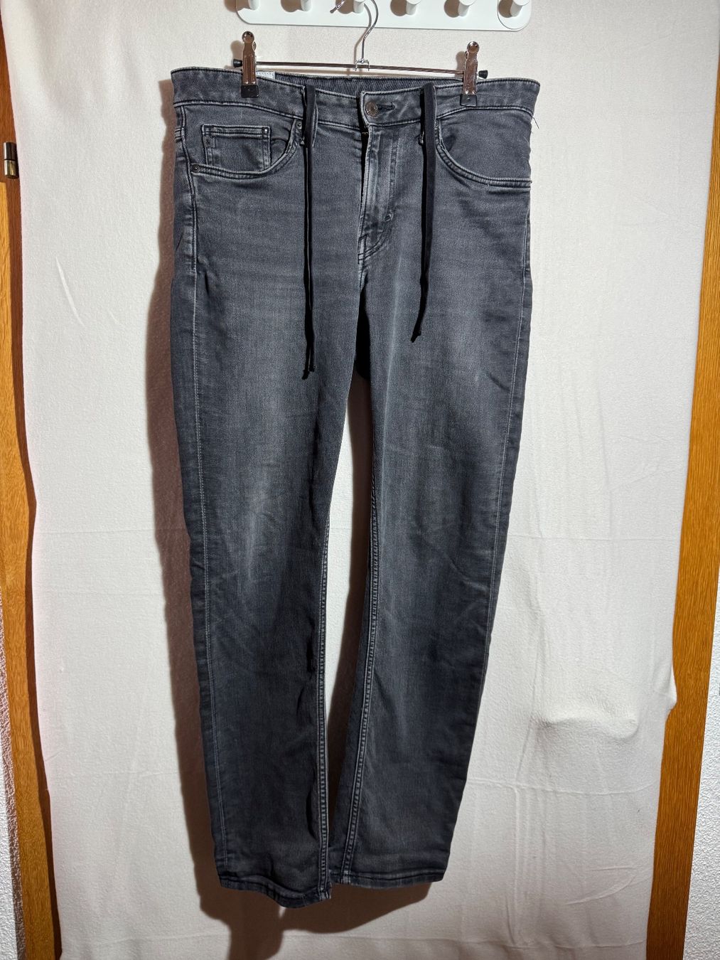 Jeans: Graue Jeans Gr. 30/32 – Usato da Grosswangen venduto da SALE_SALE_SALE