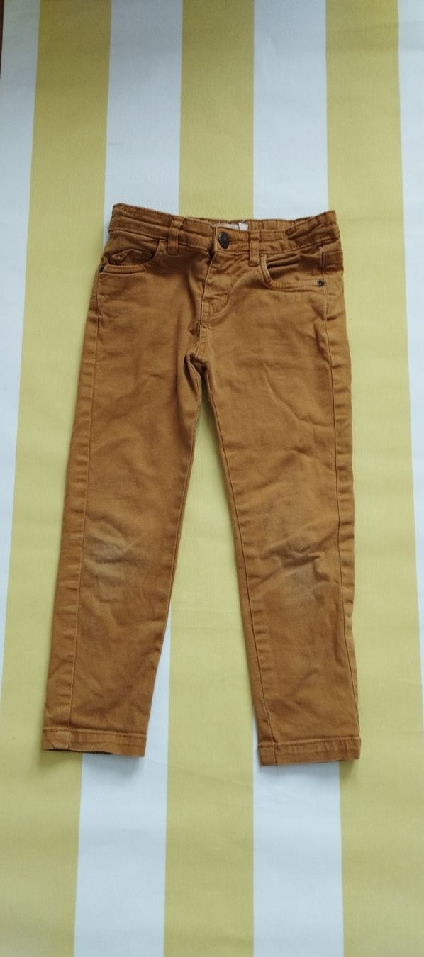 Pantaloni: Hosengröße 4/5 Jahre. – Usato da Widen venduto da isa_zz9b