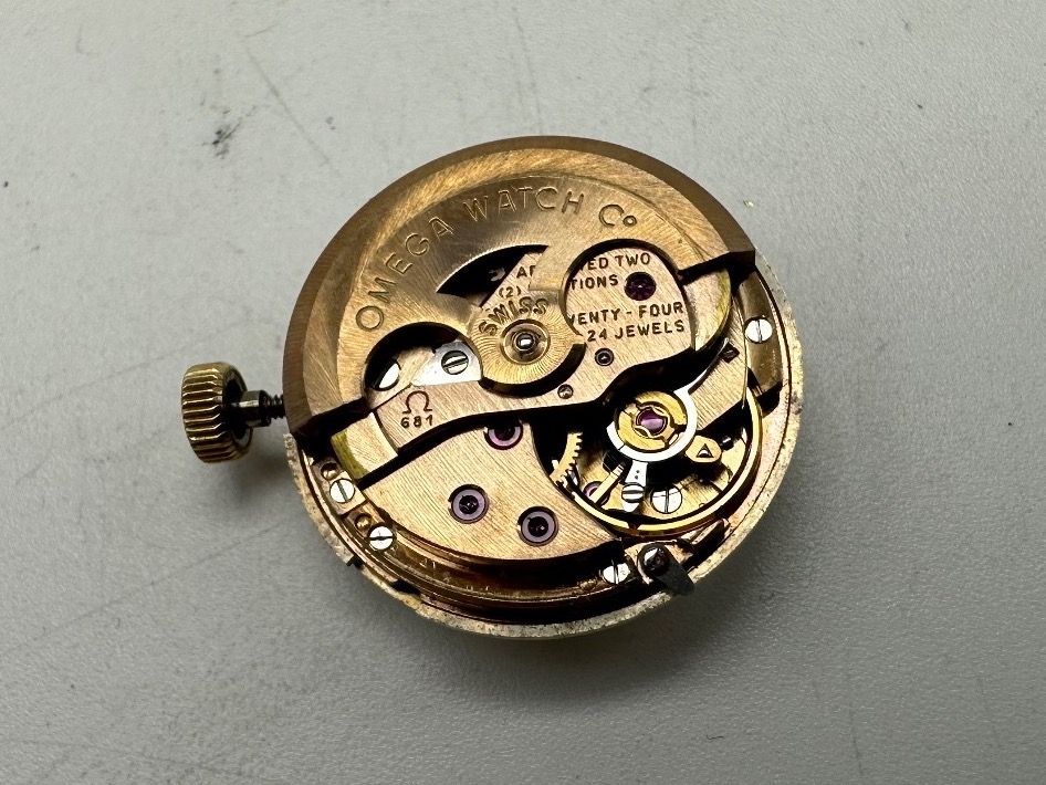 Omega Orologi: Omega Ladymatic cal.681 – Usato da Brüttisellen venduto da AlphaOmega05 2