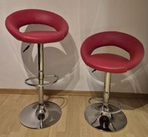 2x schicke rote Barhocker höhenverstellbar gutem Zustand 