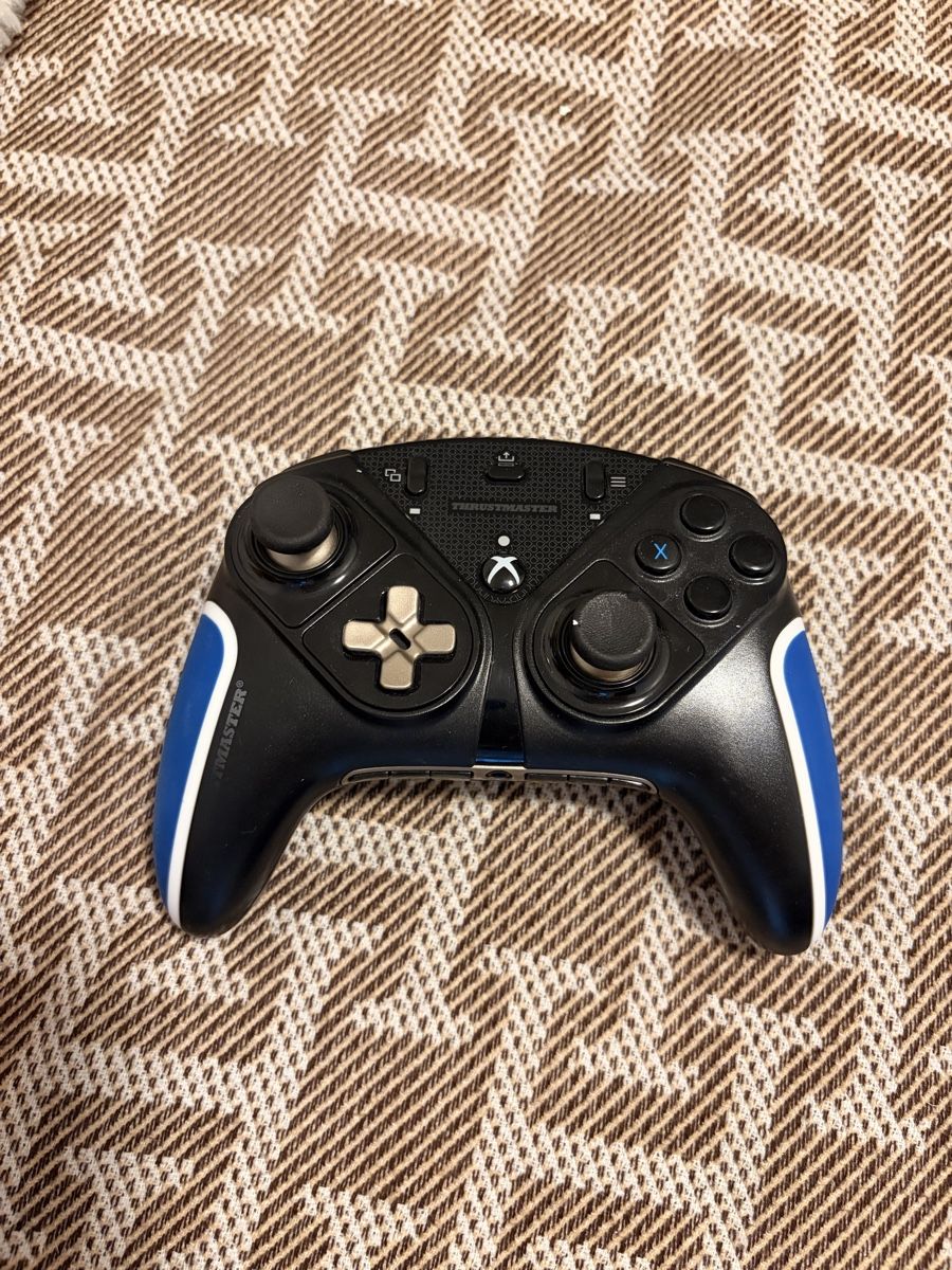Controller: Thrustmaster GP X Pro Controller schwarz-blau guter Zustand – Gebraucht aus St.Gallen von rslalfs