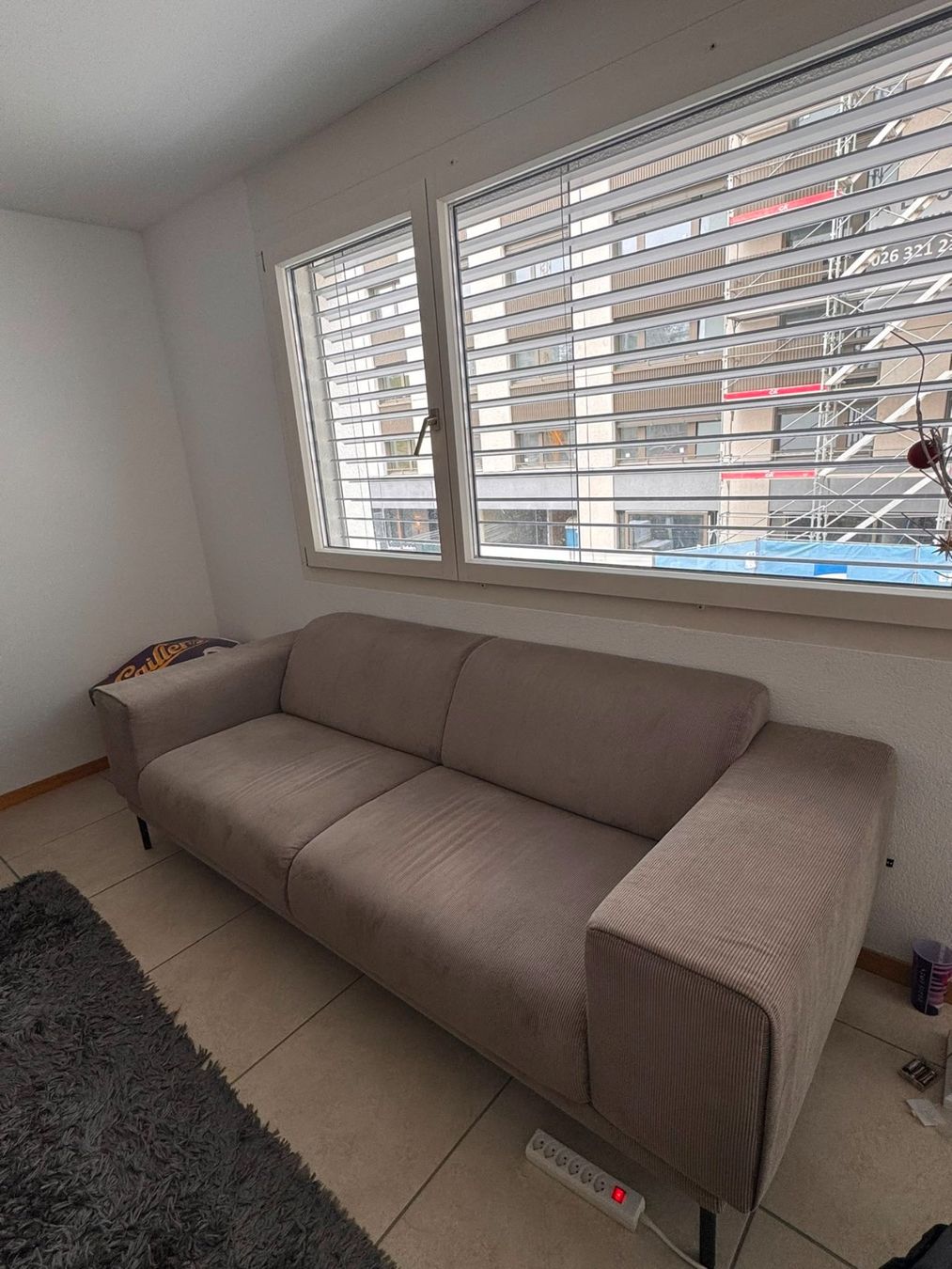 Sofas: canapé – D'occasion à Fribourg par chi_c2by 2
