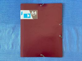 Gummibandmappe A4 rot aus Kunststoff