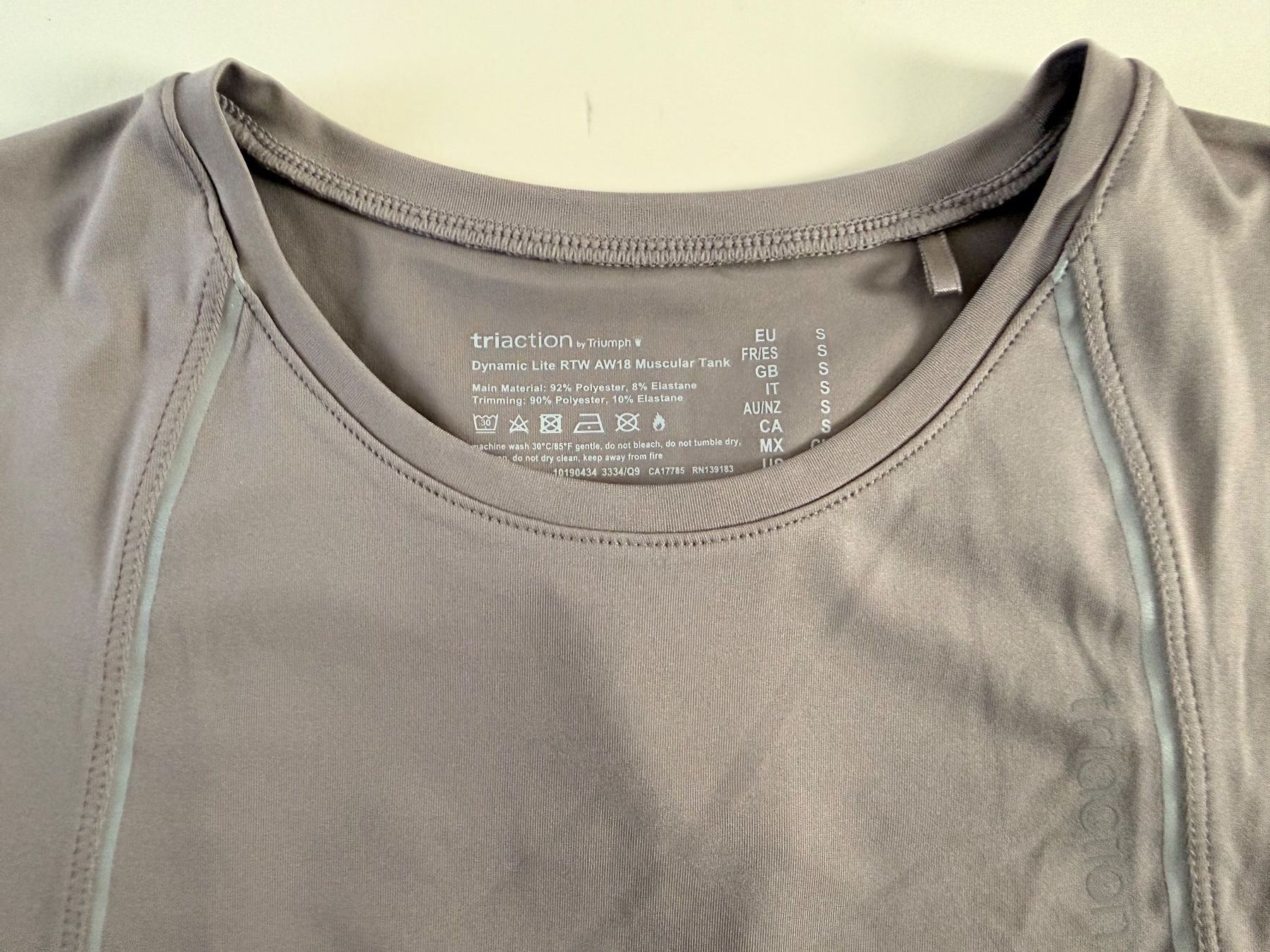 Triumph Top: TRIUMPH, Tanktop DYNAMIC LITE MUSCULAR, Grösse S – Nuovo e nell'imballaggio originale da Rudolfstetten venduto da gst_g7xl 3