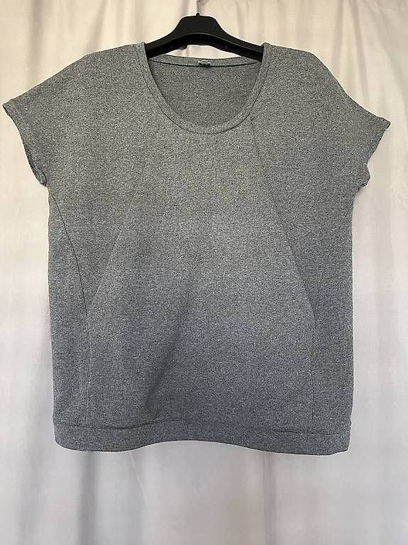Maglioni & Felpe: Sweat gris Guy Laroche taille L – Usato da Versoix venduto da L_armoire_d_isa 1
