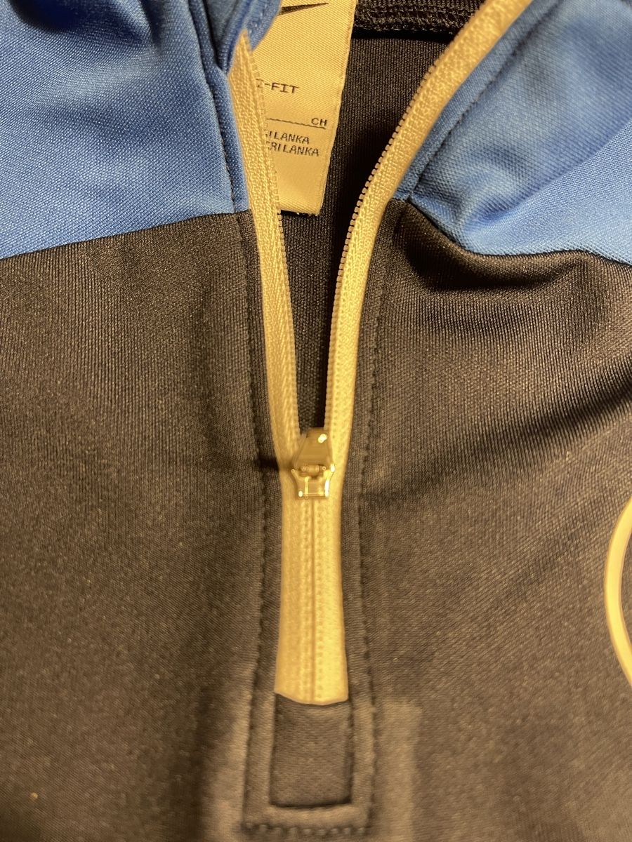 FCZ Pullover & Sweatshirts: Trainingsoberteil FC Zürich – Gebraucht aus Ballwil von chieffzz 5