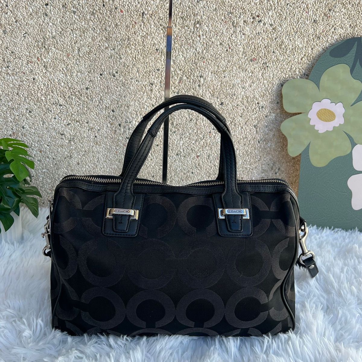 Coach Taschen für Damen: Schwarze Coach Handtasche, neuwertig - ein Schnäppchen! – Neu (gemäss Beschreibung) aus Eggenwil von CNSRVINTAGE 2