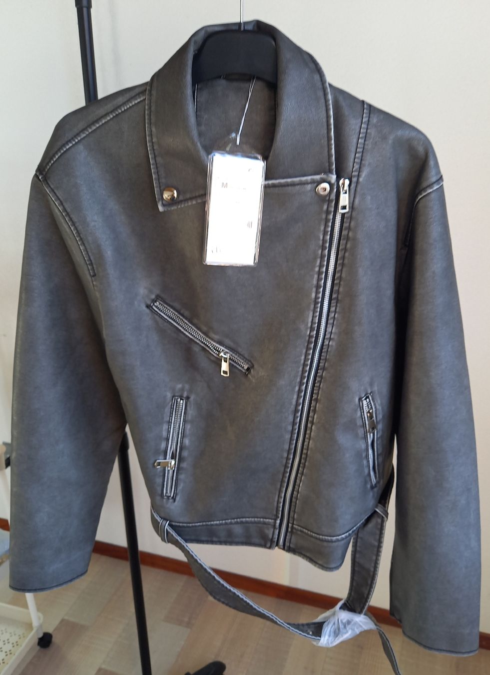 Jacken: Belle veste de Printemps Taille M – Neu und originalverpackt aus Tramelan von Belleza82 1