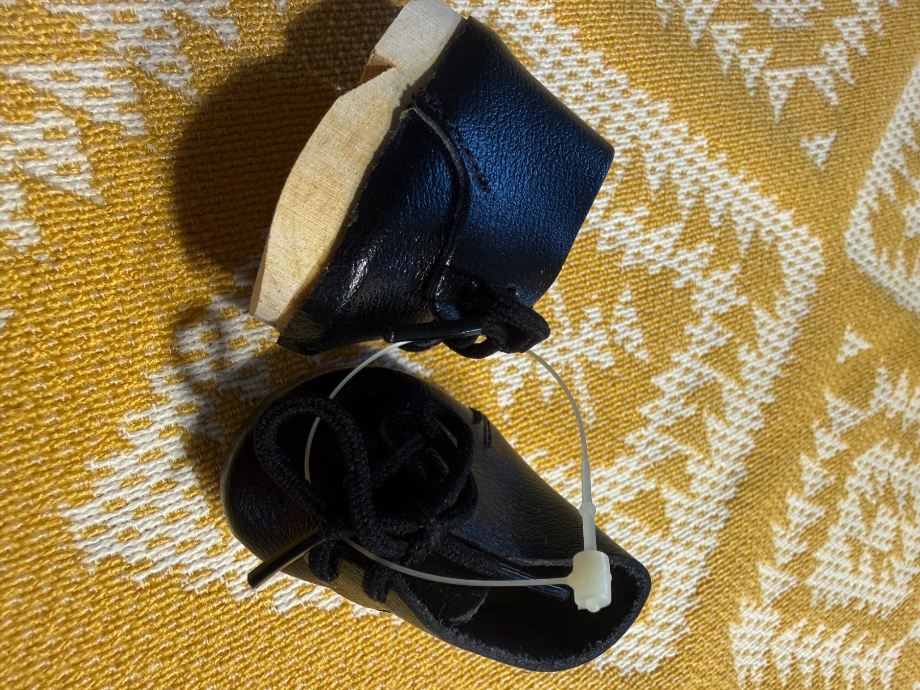 Bambole: Diverse Puppen Schuhe, Trachtenpuppe – Nuovo (secondo la descrizione) da HEIMISWIL venduto da chicago22 1