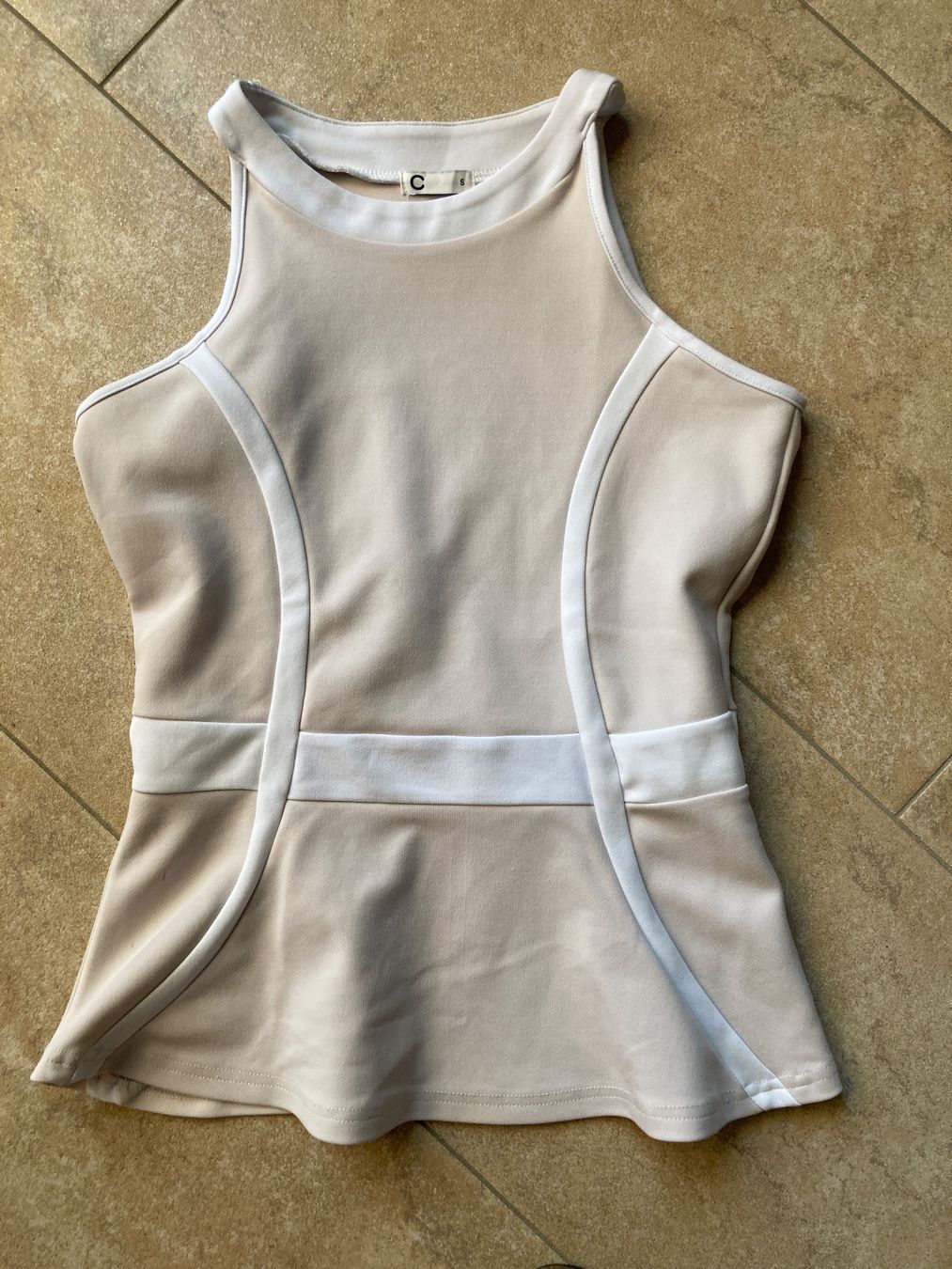Tops: Damen Top beige, Grösse S – Gebraucht aus Gelterkinden von froggy80